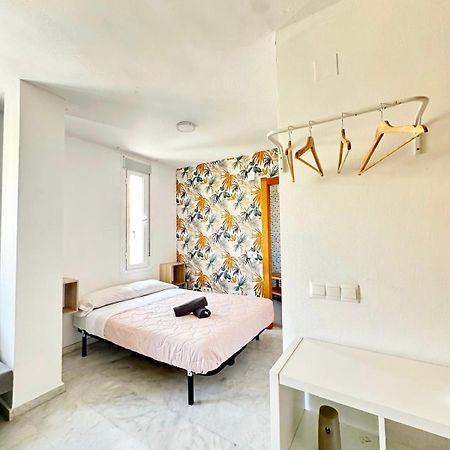 מאלגה Apartamentos Playa Misericordias מראה חיצוני תמונה